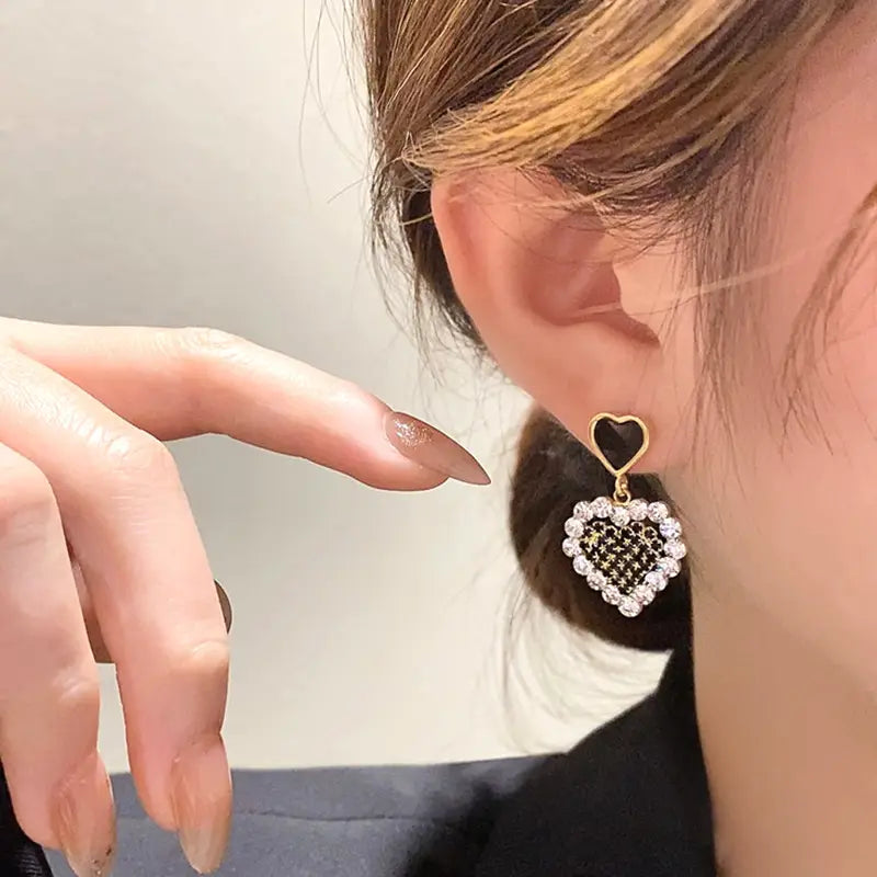 Korean Premium Zirconia Black Heart Drop Earring