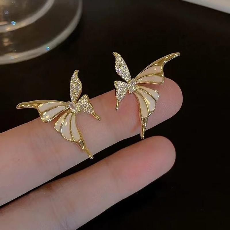 50186 Korean beautiful Zirconia Butterfly premium Earring