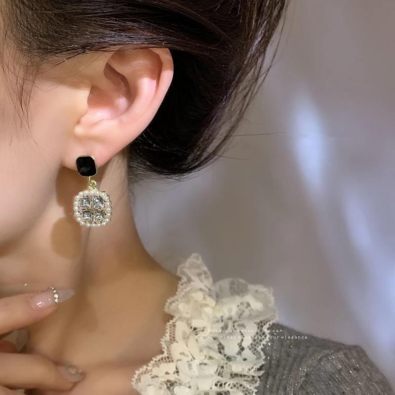 rystal Earring