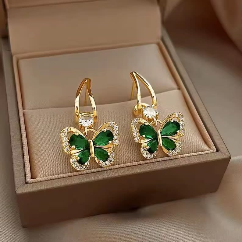 5501 Korean Luxurious Green Stone And Gold Drop Gold Earring