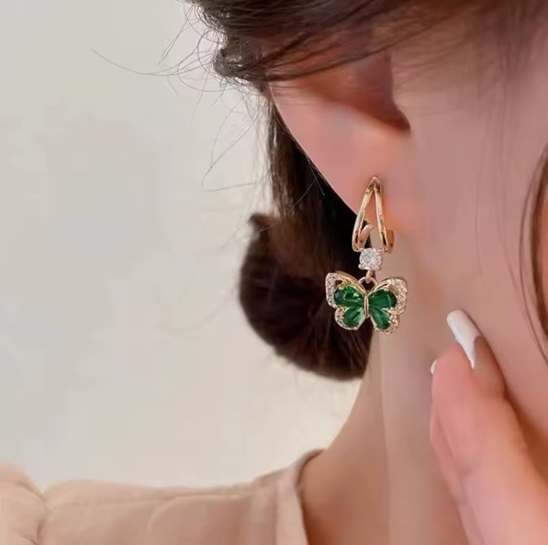 5501 Korean Luxurious Green Stone And Gold Drop Gold Earring