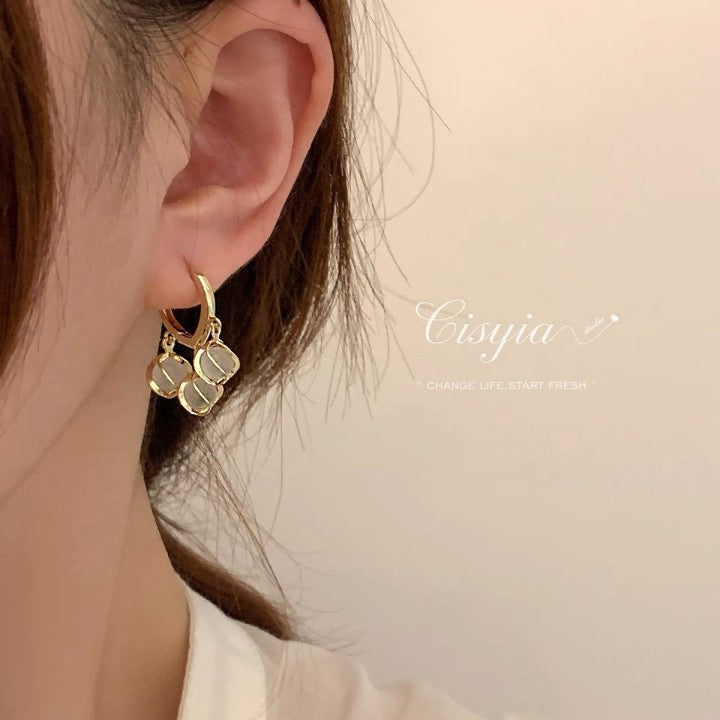 55621 Korean Luxurious Gold Stone Zirconia Drop Gold Earring