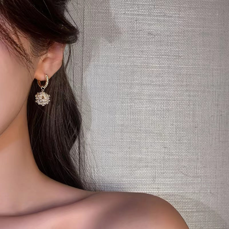 Korean Beautiful Pearl And Zirconia Earring