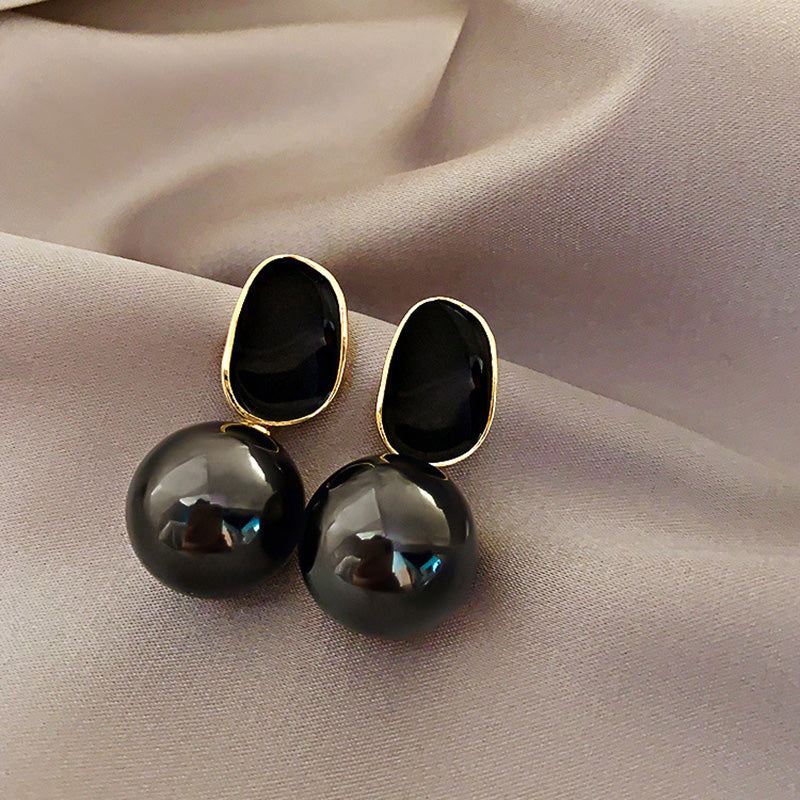 Korean Luxurious Black pearl drop earring