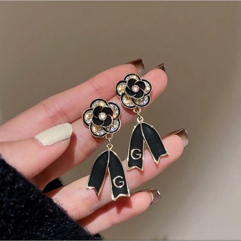 Korean Luxurious Crystal Flower Black Gold Earring - Shine